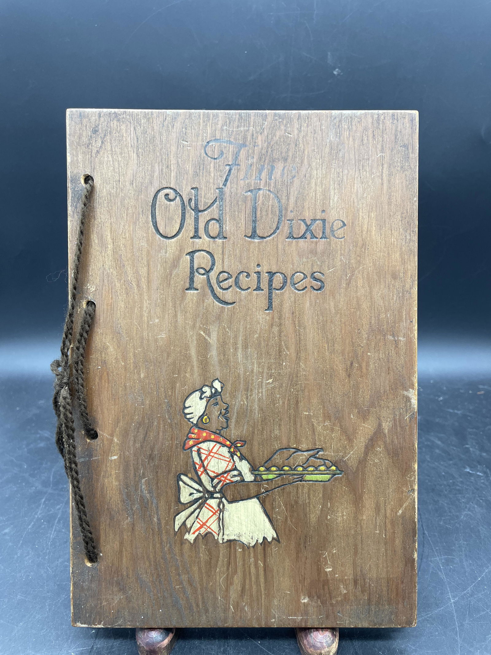 ANTIQUE WOOD COVER 1935 COOKBOOK OLD DIXIE RECIPES (1 of 7)