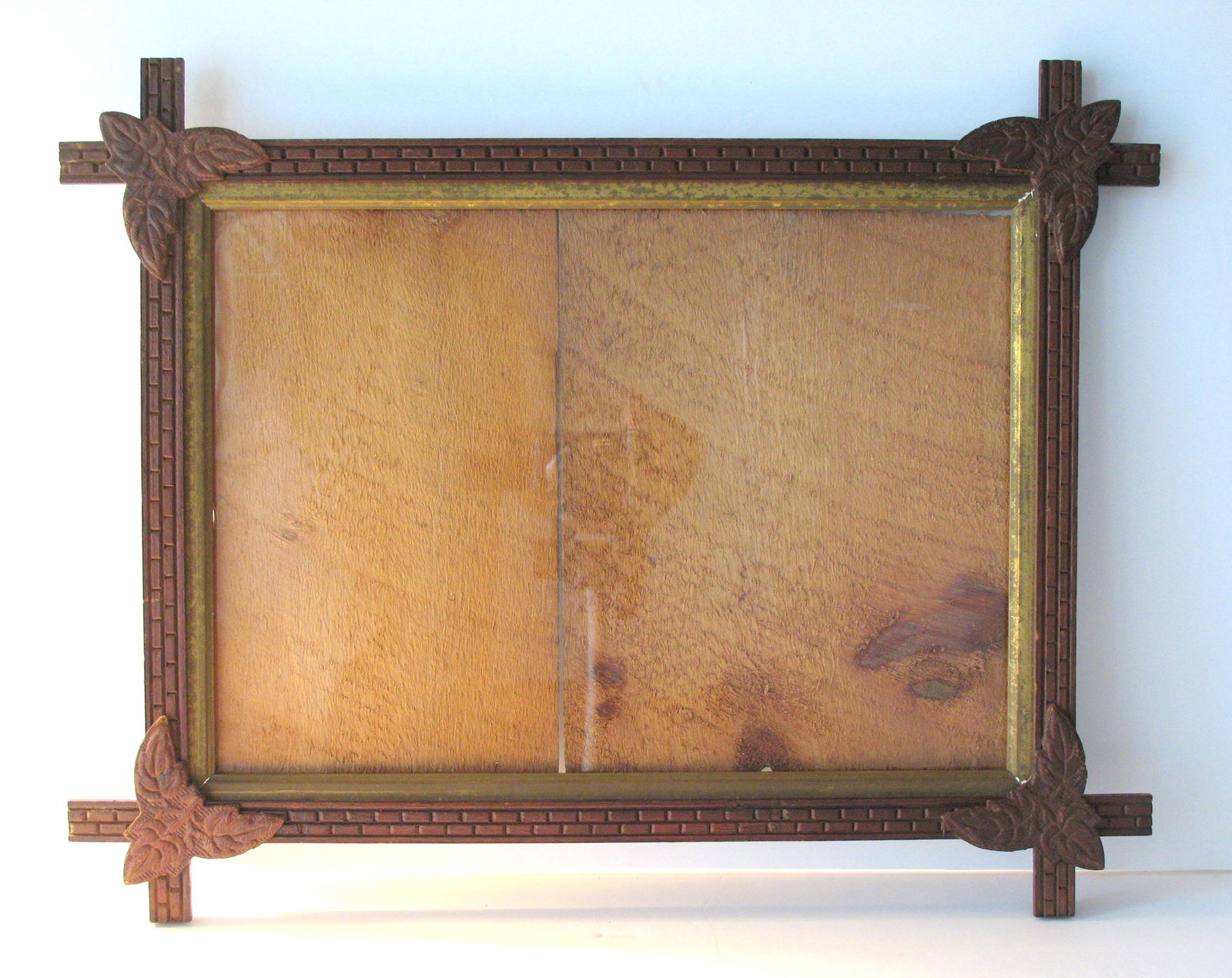 Vintage New England tramp art style picture frame. (1 of 4)