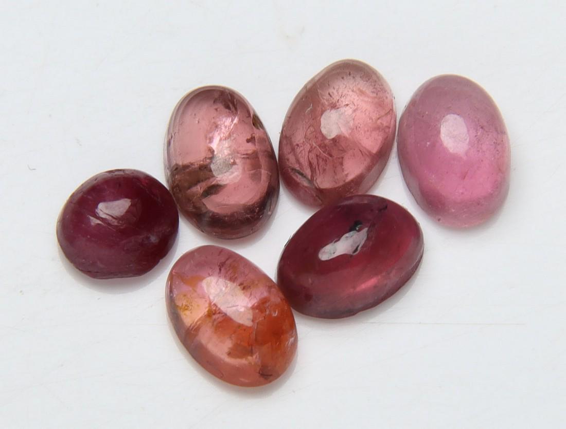 3.30 Cts Natural Rubelite Tourmaline Set: No Reserve! Title: 3.30 Cts Natural Rubelite Tourmaline Set Additional Information: Gemstone : Natural Rubelite Tourmaline Shape and Cut : Oval, Round Cut Weight : 3.30 carats Measurements : 6x4 mm, 4