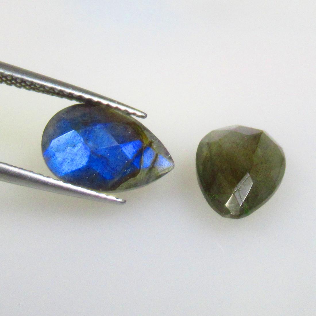 5.28 Ctw Natural Labradorite Pear Pair: No Reserve! Title: 5.28 Ctw Natural Labradorite Pear Pair Stone Clarity: Semi-Transparent Gemstones: Natural Labradorite Carat Weights: 5.28 Size/Dimensions: 12.00 x 8.00 x 4.50 mm / 2 PC's Additional