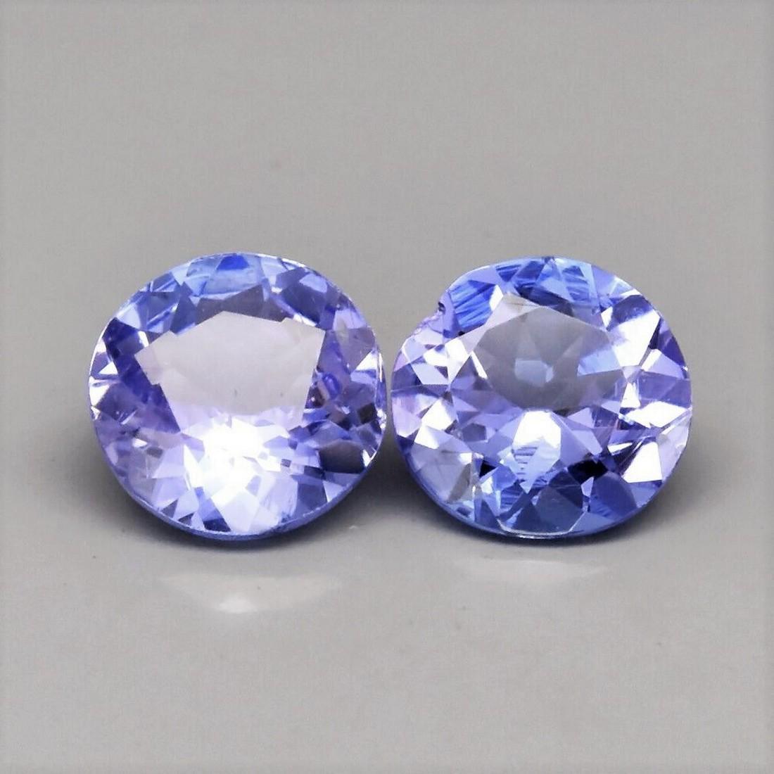 Pair of Tanzanite Unheated Round Cut: No Reserve! Title: Pair of Tanzanite Unheated Round Cut Gemstones: Tanzanite Carat Weights: 0,32 approx. Size/Dimensions: 3 mm Additional Info: Natural Tanzanite Unheated. Transparent with very light 