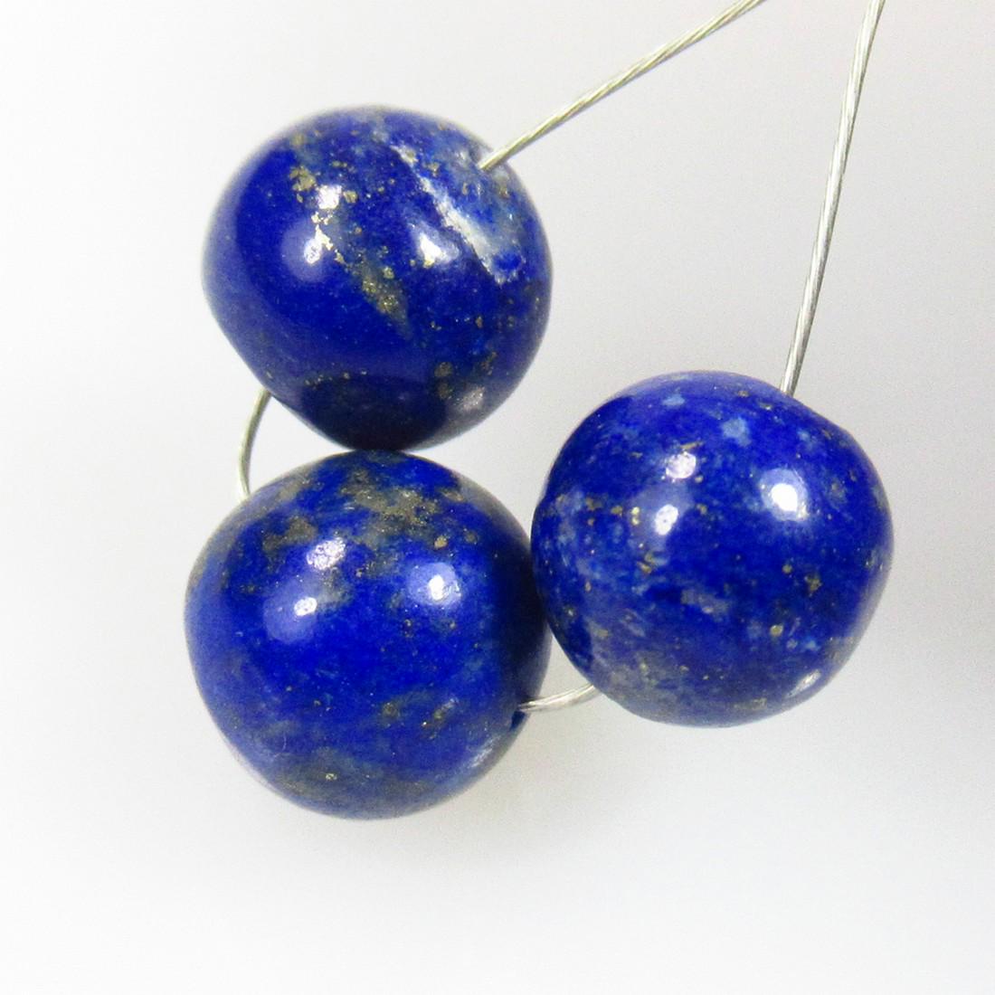 8.10 Ctw Natural 3 Lapis Lazuli Drilled Round Ball Beads: No Reserve! Title: 8.10 Ctw Natural 3 Lapis Lazuli Drilled Round Ball Beads Stone Clarity: Opaque Gemstones: Natural Lapis Lazuli Beads Carat Weights: 8.1 Size/Dimensions: 6.90 - 7.30 mm / 3 Pc's Addi