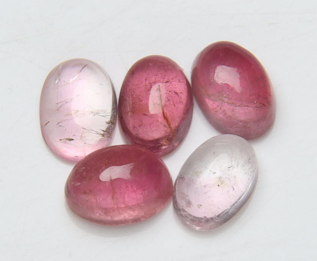 3.11 Cts Natural Rubelite Tourmaline Set: No Reserve! Title: 3.11 Cts Natural Rubelite Tourmaline Set Additional Information: Gemstone : Natural Rubelite Tourmaline Shape and Cut : Oval, Cut Weight : 3.11 carats Measurements : 6x4 mm Color :