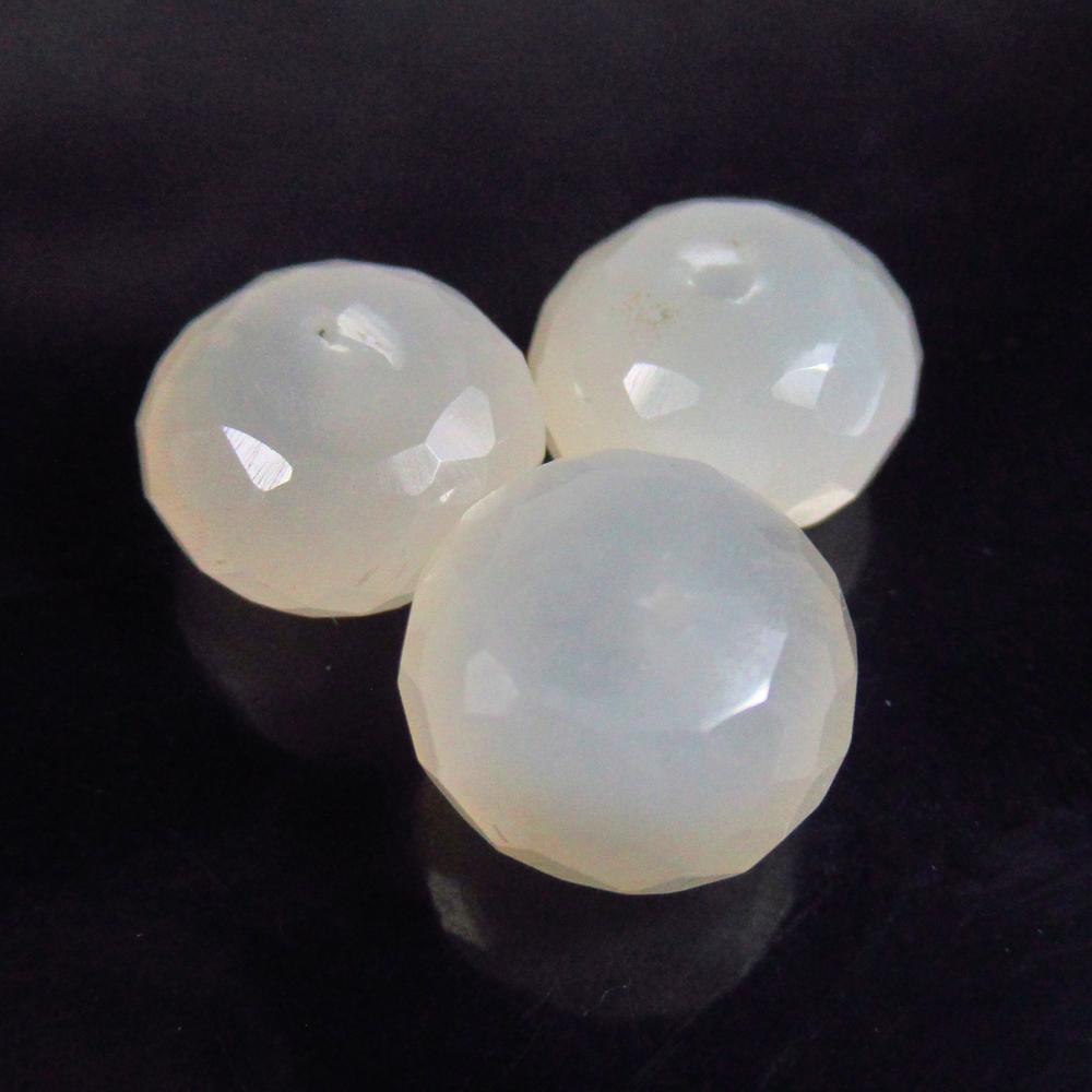 18.05 Ctw Natural 3 Moonstone Round Beads: No Reserve! Title: 18.05 Ctw Natural 3 Moonstone Round Beads Stone Clarity: Translucent Gemstones: Natural Moonstone Beads Carat Weights: 18.05 Size/Dimensions: 10.60 - 11.60 mm / 3 Pc's Additional In