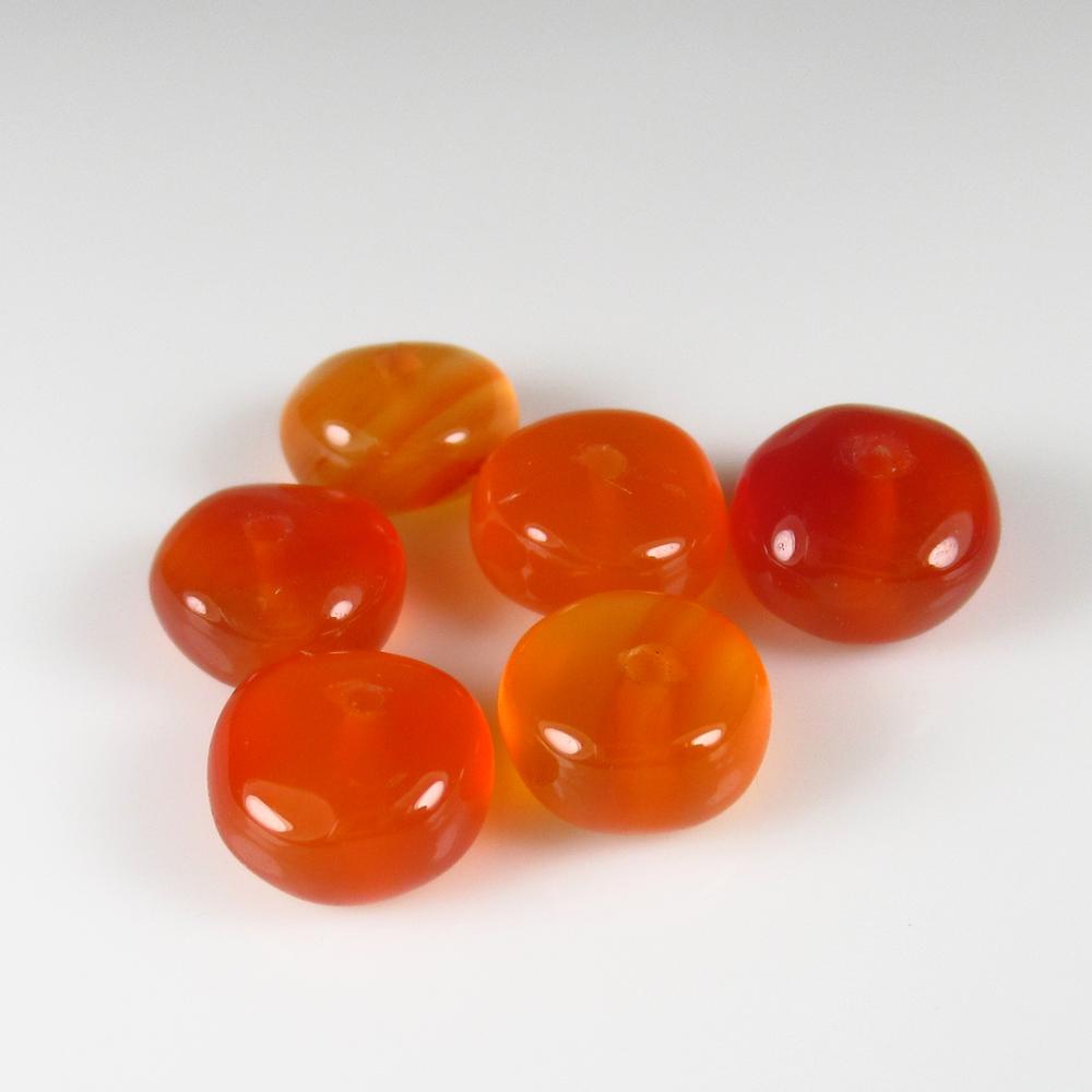 Natural Carnelian Beads - 10.00 Ct: No Reserve! Title: Natural Carnelian Beads - 10.00 Ct Origin: Brazil Weight: 10 Size/Dimensions: 7.1 - 7.5 mm Additional Information: Pieces : 6 No's / Shape : Drilled Round Beads / Color : Orange / C