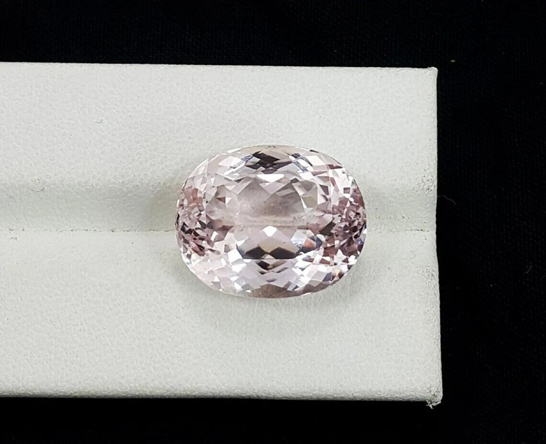 Kunzite, 22.00 cts Natural Pink Kunzite Gemstone From Afghanistan (1 of 4)