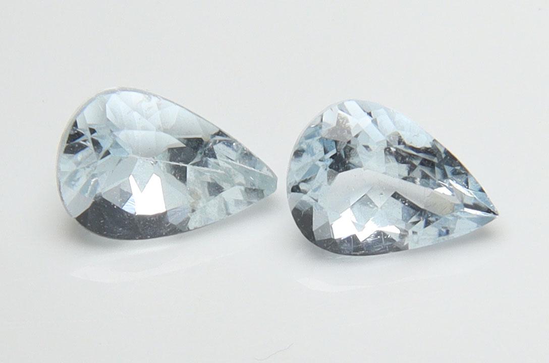 Top Quality " Blue Aquamarine " 1.22 Cts Natural Aquamarine Set: No Reserve! Title: Top Quality " Blue Aquamarine " 1.22 Cts Natural Aquamarine Set Additional Information: Gemstone : Natural Aquamarine Origin : Australia Weight : 1.22 carats Dimensions : 7x5 mm Sha