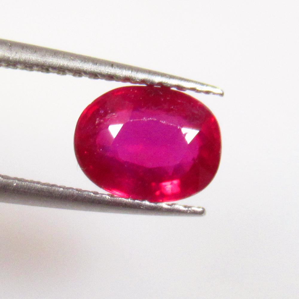 1.83 Ctw Natural Mozambique Red Ruby Oval Cut (1 of 2)
