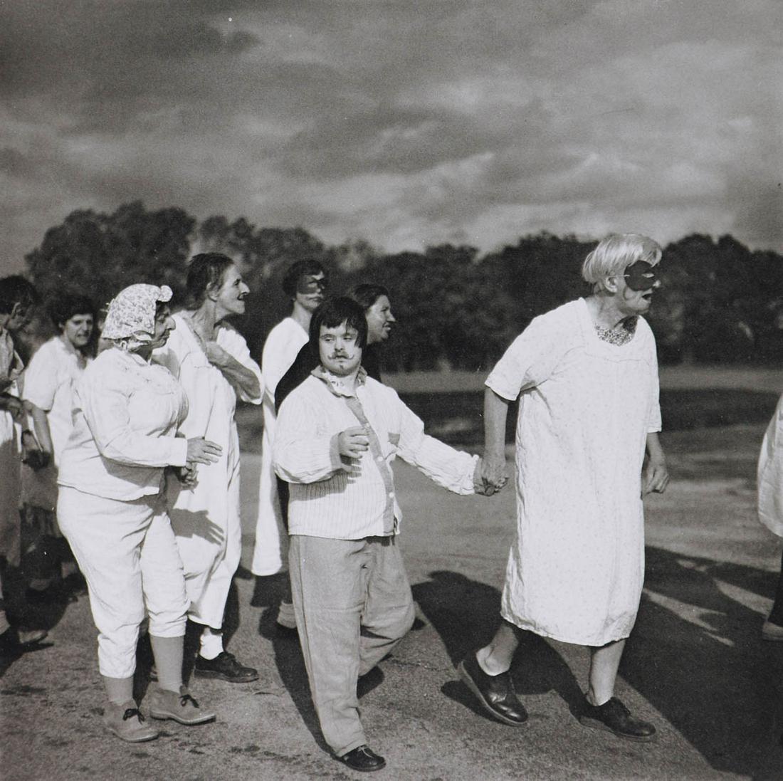 DIANE ARBUS - Untitled 7, 1970-71 (1 of 1)