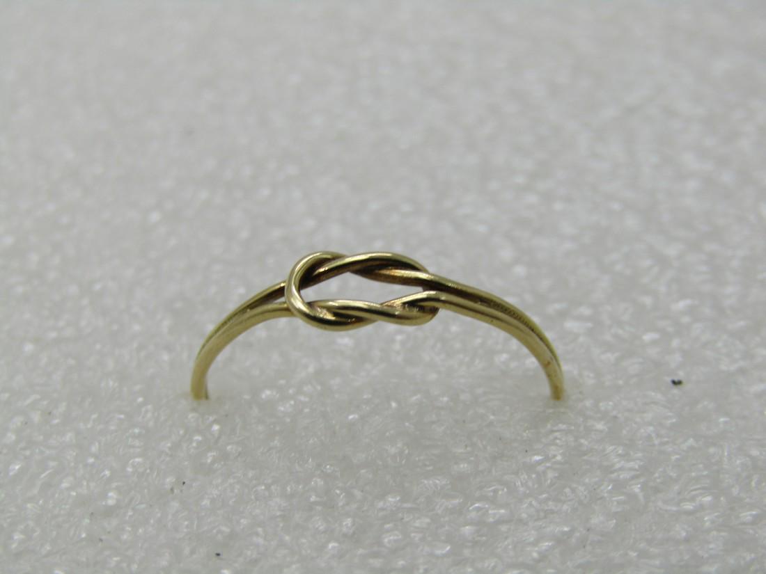 Vintage 18kt 4mm Love Knot Ring, Sz. 8, Double Wire (1 of 7)