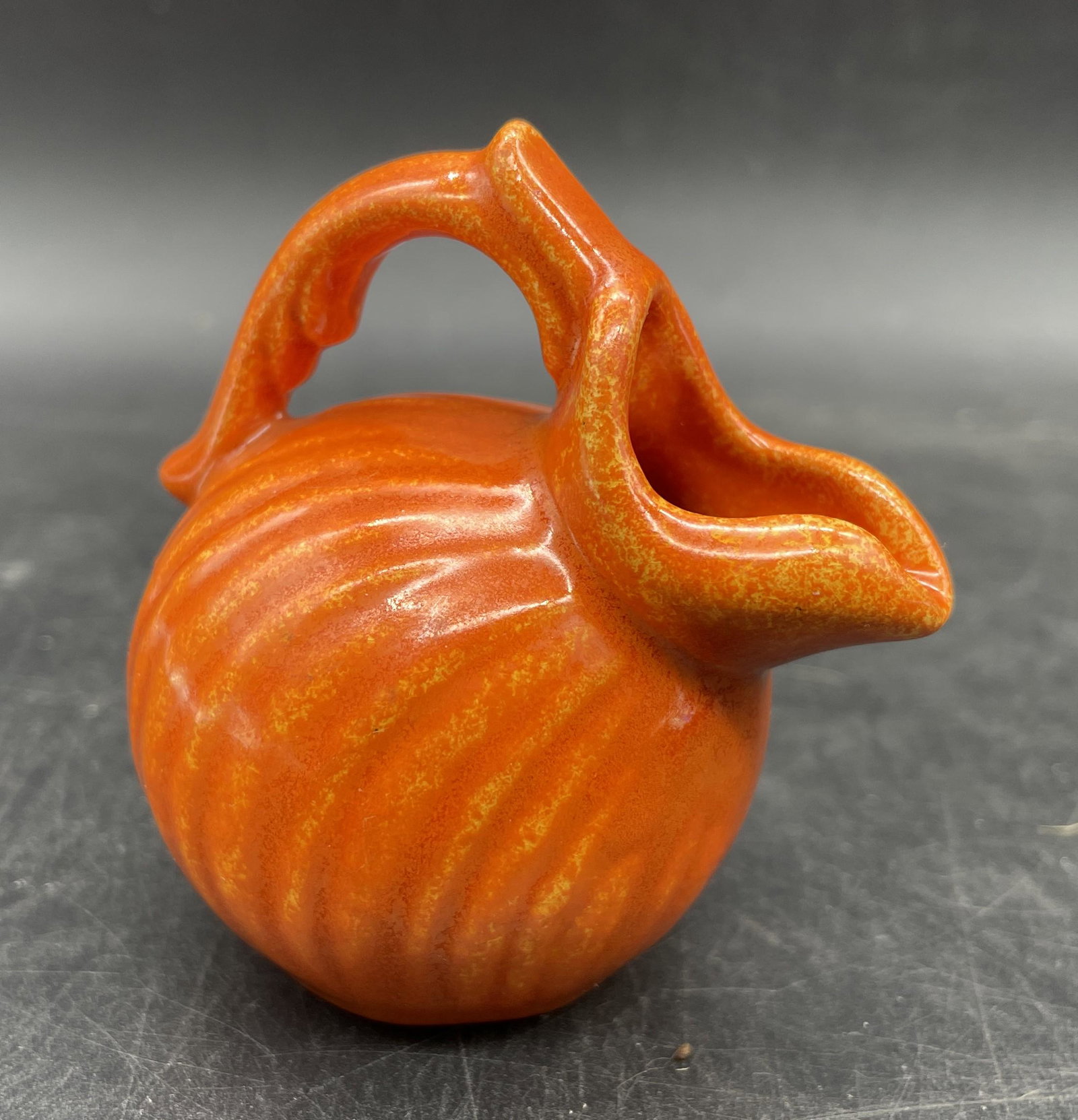 1930S STANGL POTTERY #3233 MINIATURE BALL JUG PITCHER TANGERINE URANIUM ORANGE (1 of 8)