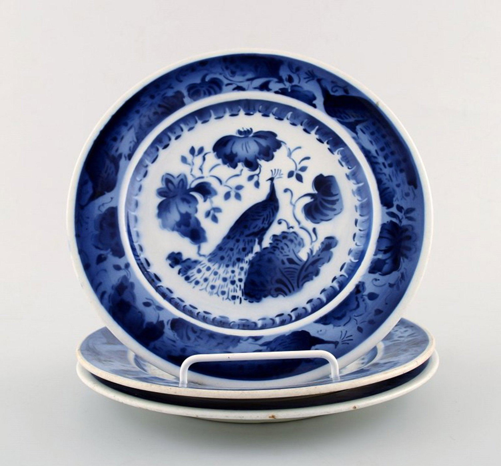 Peacock from Copenhagen faience / Aluminia. Flat plate in earthenware. 3 pieces in stock. (1 of 4)
