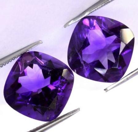 Pair of Natural Unheated Ametist Square Cut (1 of 2)