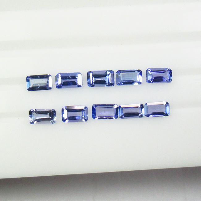 3.07 Ctw Natural 10 Tanzanite Octagon Set: Title: 3.07 Ctw Natural 10 Tanzanite Octagon Set Stone Clarity: VVS Gemstones: Natural Tanzanite Carat Weights: 3.07 Size/Dimensions: 5.00 x 3.00 mm / 10 Pc's Additional Information: Top Quality Luste