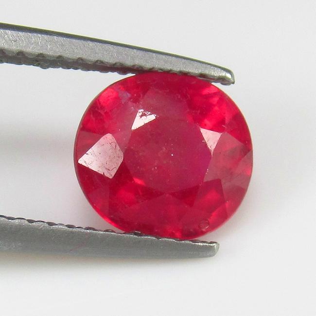 Natural Red Ruby - 2.63 Ct (1 of 2)