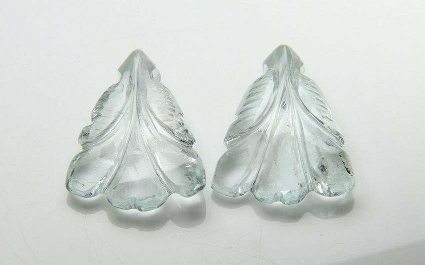 Delightful " Aquamarine Carving Pair " 8.61 Cts Natural Aquamarine Carving Pair: No Reserve! Title: Delightful " Aquamarine Carving Pair " 8.61 Cts Natural Aquamarine Carving Pair Additional Information: Gemstone : Natural Aquamarine Carving Origin : Australia Weight : 8.61 carats