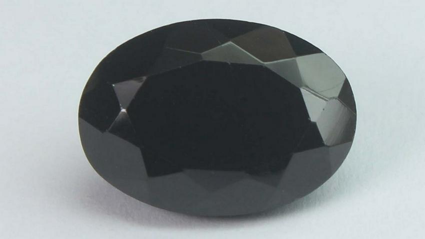 Top Quality " Natural Black Spinel " 7.82 Cts Natural Black Spinel: No Reserve! Title: Top Quality " Natural Black Spinel " 7.82 Cts Natural Black Spinel Additional Information: Gemstone : Natural Black Spinel Shape and cut : Oval Cut Origin : Africa Weight : 7.82 car