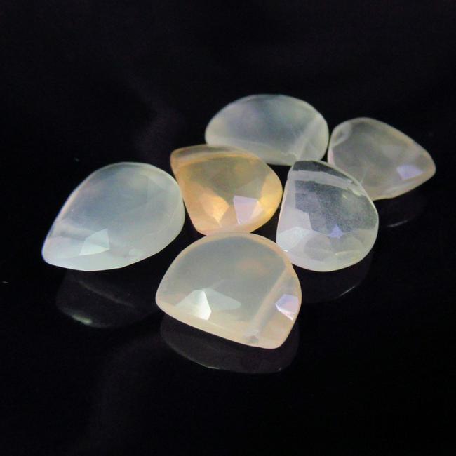 17.08 Ctw Natural 6 Moonstone Fancy Beads: No Reserve! Title: 17.08 Ctw Natural 6 Moonstone Fancy Beads Stone Clarity: Translucent Gemstones: Natural Moonstone Beads Carat Weights: 17.08 Size/Dimensions: 9.0x7.5 - 12.0x9.2 mm / 6 Pc's Addition