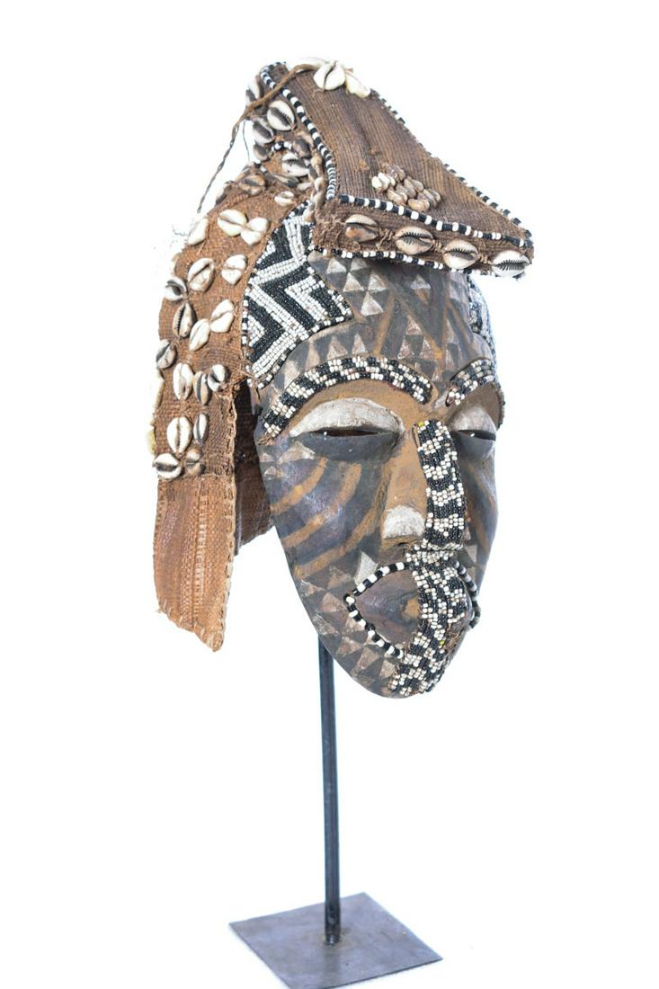 Mask - Beads, Cauris, Plant fibre, Wood - Ngaady A Waash Bushoong - Kuba - Congo (1 of 8)