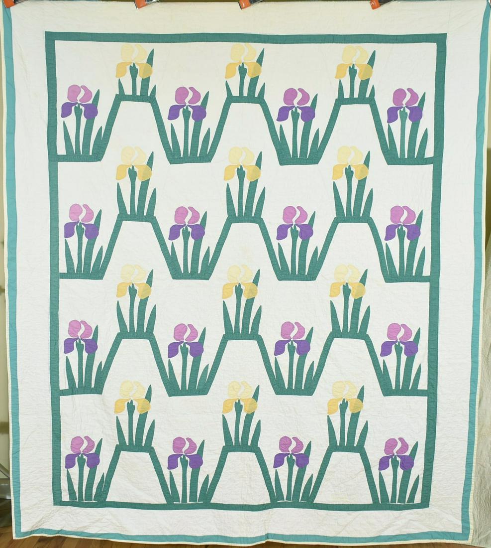 30's Iris Applique Quilt (1 of 8)
