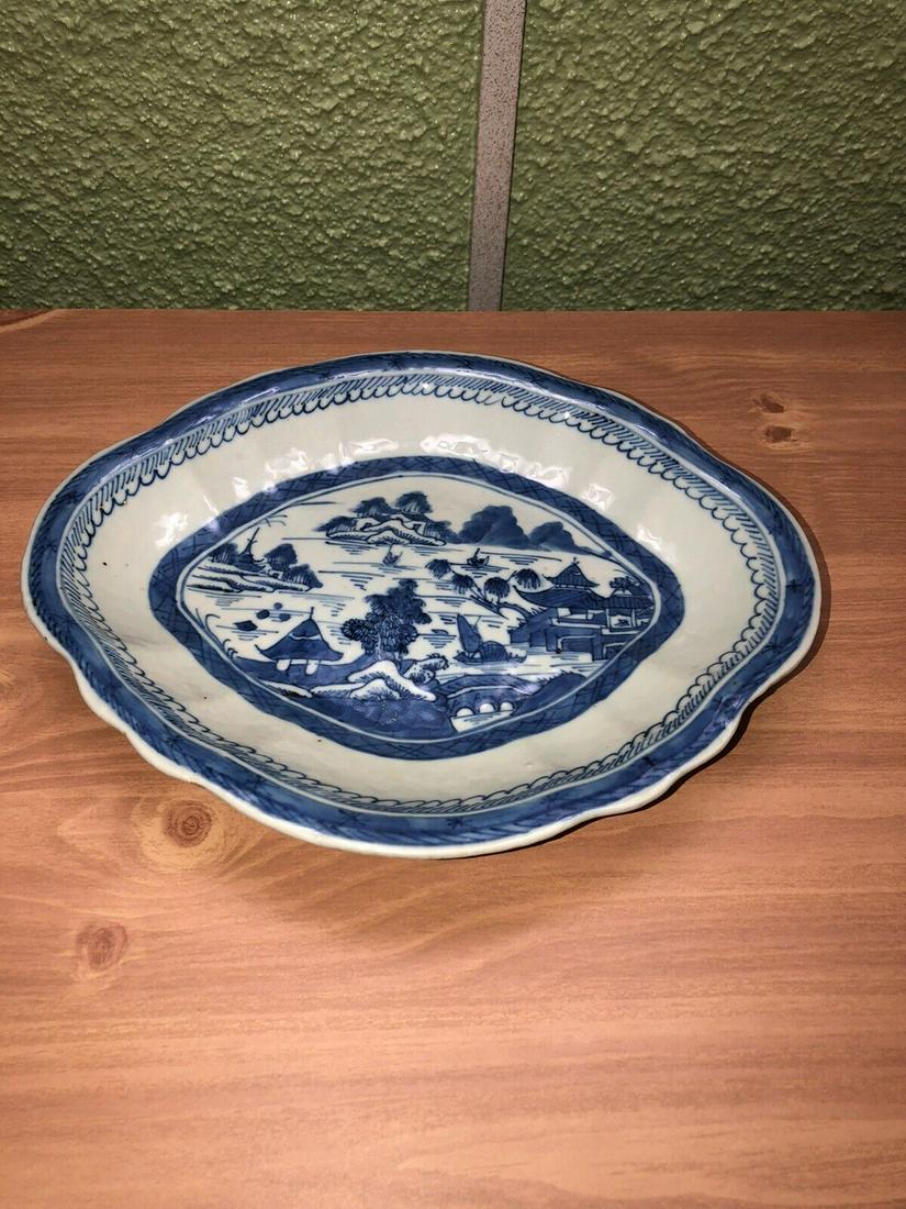 Chinese Export Porcelain Canton Bowl (1 of 3)