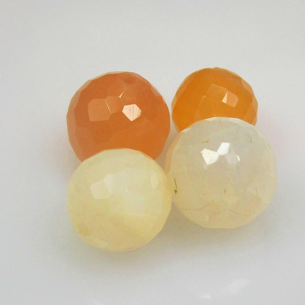 26.21 Ctw Natural 4 Moonstone Round Beads: No Reserve! Title: 26.21 Ctw Natural 4 Moonstone Round Beads Stone Clarity: Translucent Gemstones: Natural Moonstone Beads Carat Weights: 26.21 Size/Dimensions: 9.10- 10.60 mm / 4 Pc's Additional Info