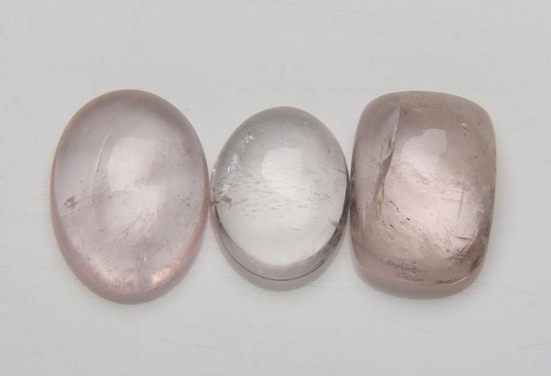 Gorgeous " Natural Morganite " 3.27 cts Natural Morganite Lot: No Reserve! Title: Gorgeous " Natural Morganite " 3.27 cts Natural Morganite Lot Additional Information: Gemstone : Natural Morganite Shape and Cut : Oval, Rectengular Cabochon Weight : 3.27 carats Me
