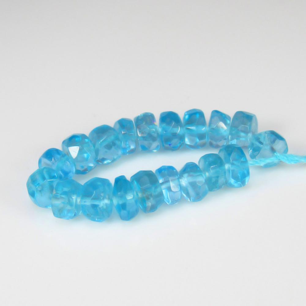Natural Apatite Beads - 5.76 Ct: No Reserve! Title: Natural Apatite Beads - 5.76 Ct Origin: Brazil Weight: 5.76 Size/Dimensions: 3.5 - 4.0 mm Additional Information: Pieces : 19 No's / Shape : Round Drilled Beads / Color : Blue / Cla
