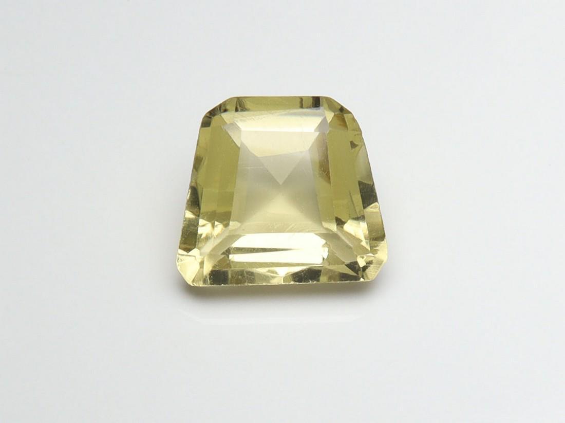 Gorgeous " Natural Lemon Quartz " 3.40 cts Natural Lemon Quartz: No Reserve! Title: Gorgeous " Natural Lemon Quartz " 3.40 cts Natural Lemon Quartz Additional Information: Gemstone: Natural Lemon Quartz Origin: Africa Weight : 3.40 carats Measurements: 10.62x9.48x5