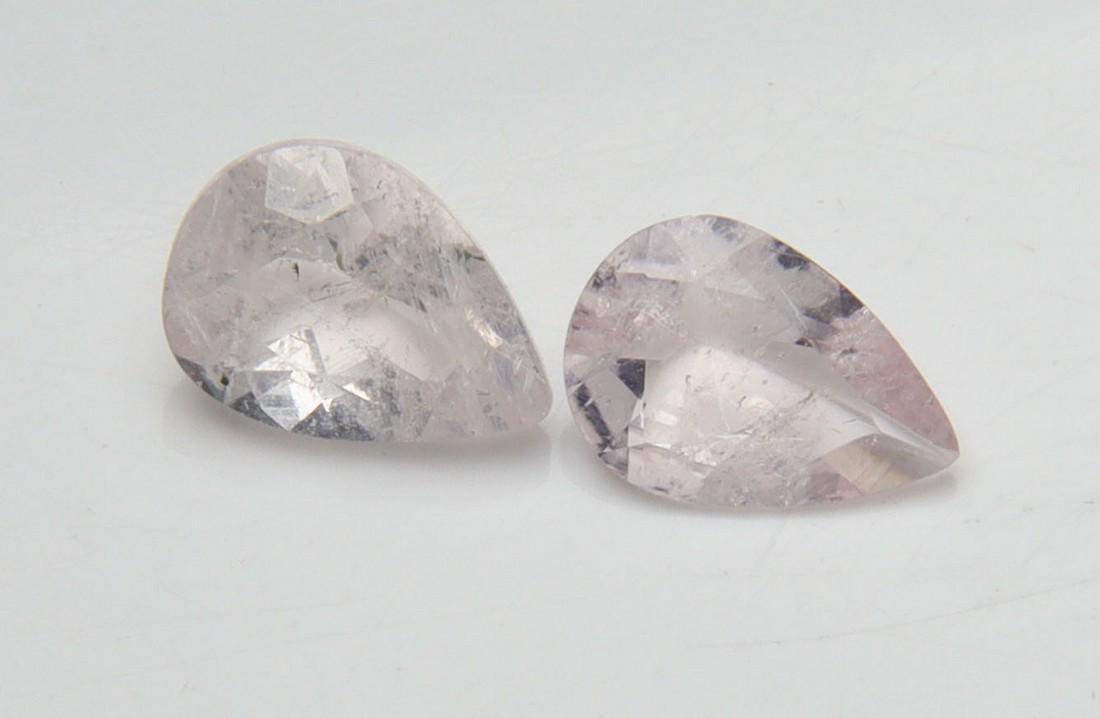 Lovely " Natural Morganite " 1.18 cts Natural Morganite Pair: No Reserve! Title: Lovely " Natural Morganite " 1.18 cts Natural Morganite Pair Additional Information: Gemstone : Natural Morganite Shape and Cut : Pear Cut Weight : 1.18 carats Measurements : 7x5 mm