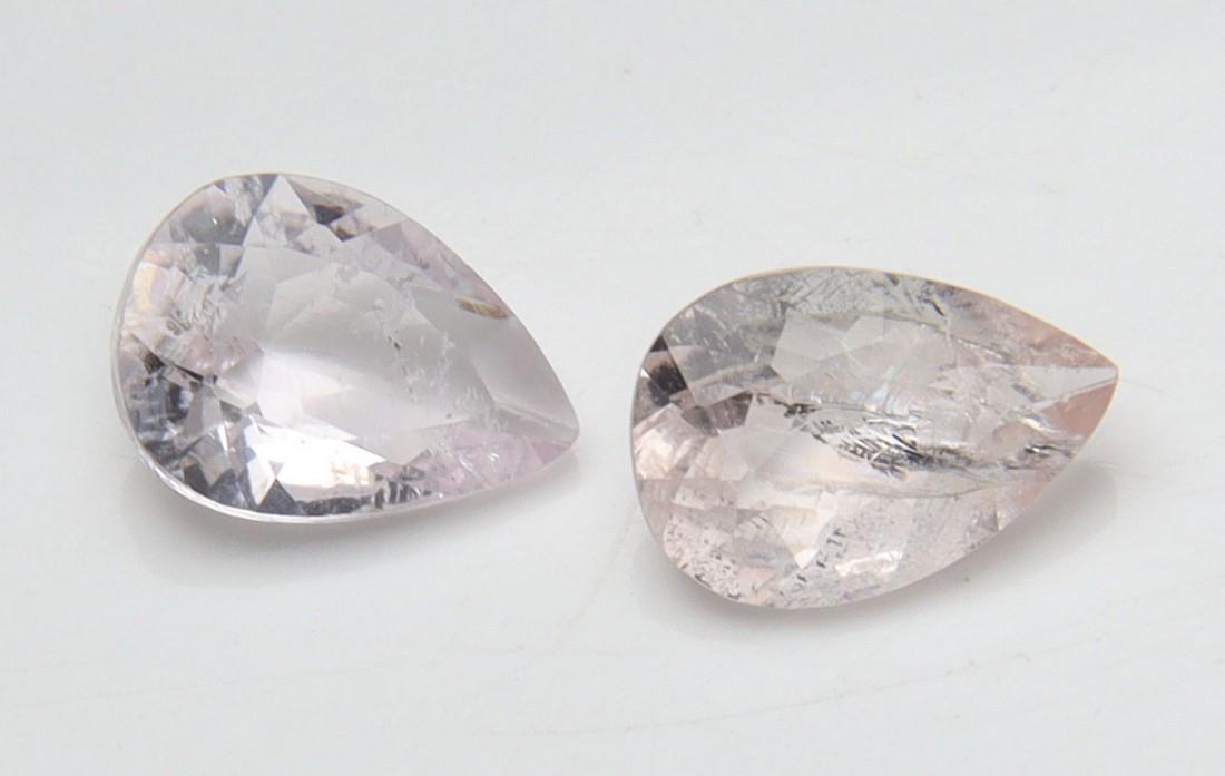 Beautiful " Natural Morganite " 1.11 cts Natural Morganite Pair: No Reserve! Title: Beautiful " Natural Morganite " 1.11 cts Natural Morganite Pair Additional Information: Gemstone : Natural Morganite Shape and Cut : Pear, Cut Weight : 1.11 carats Measurements : 7x