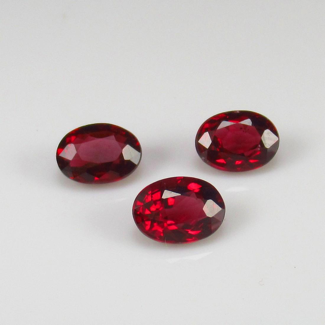 Natural Rhodolite Garnet Set - 3.27 Ct (1 of 3)