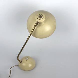 Midcentury Italian lacquer and brass table lamp from 50s: Original vintage condition with evident trace of age and use for this table lamp made of brass and lacquer. Produced in Italy during the 50s, reminiscent of Arredoluce and Stilnovo style Material: