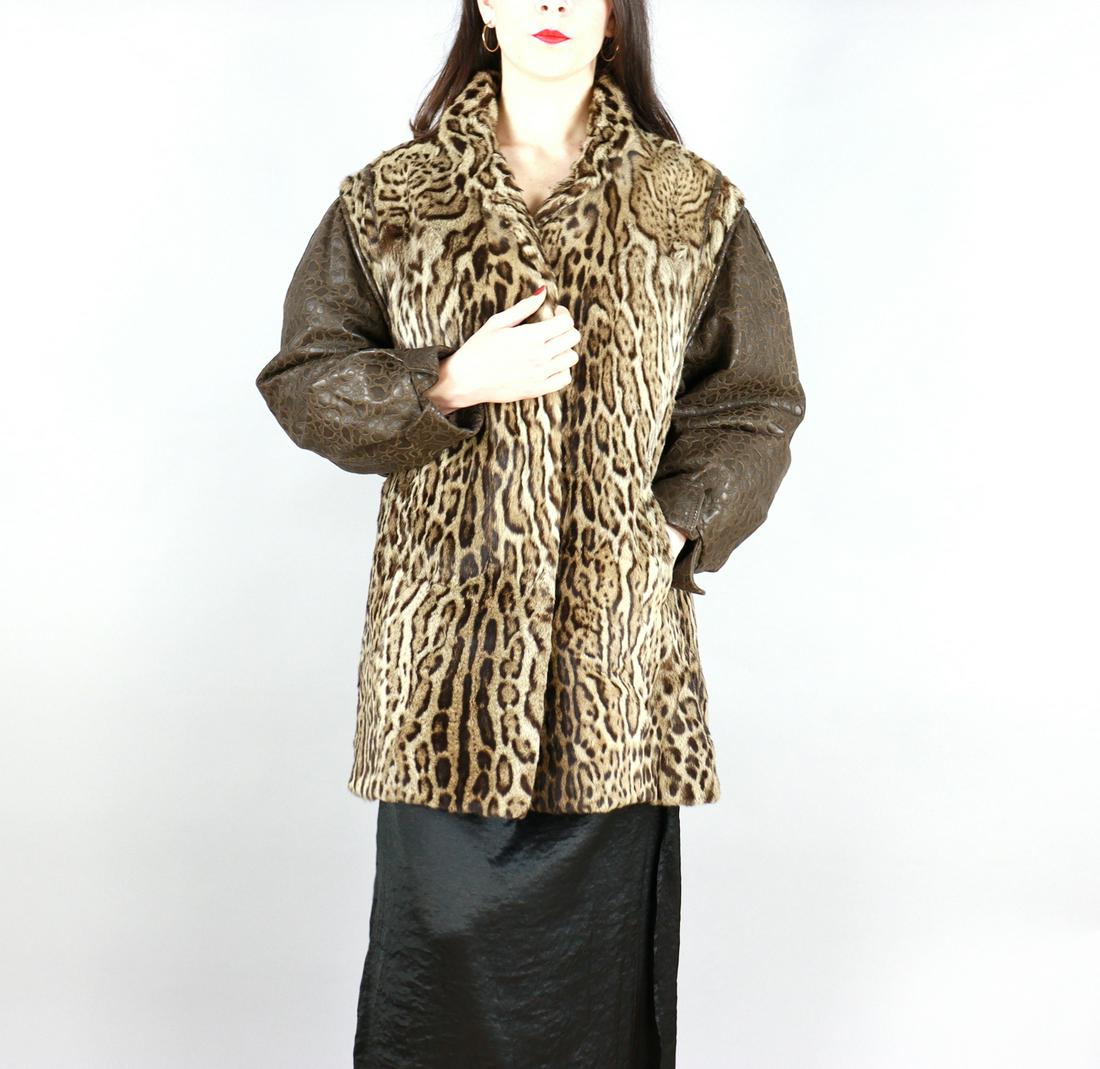 REAL LEO OCEL@T FUR JACKET EU: S; US: 8: Title/Content: REAL LEO OCEL@T FUR JACKET EU: S; US: 8 Size/Dimensions: Approximate size- EU: S; US: 8 : Important details: Length: 82cm/32.28in -Shoulders width:50cm/19.69in -Sleeve Length:60cm/23.62