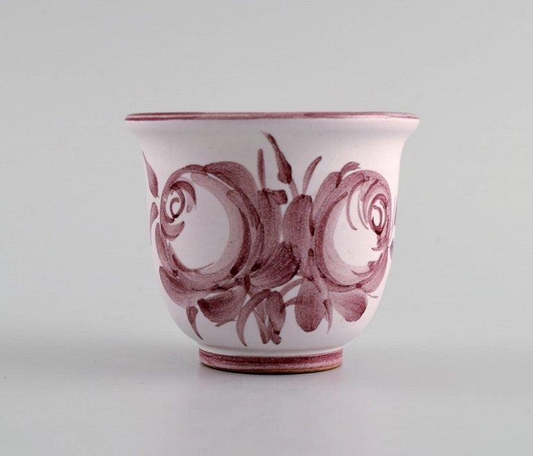 Bjørn Wiinblad (1918-2006), Denmark. Small unique ceramic bowl / vase with hand-painted pink (1 of 5)