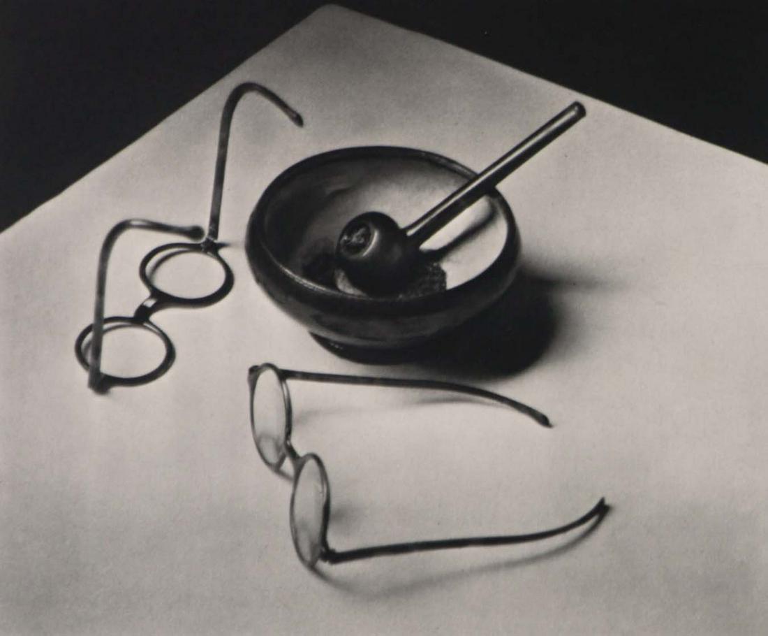 ANDRE KERTESZ - Mondrian's glasses and Pipe, 1926 Paris (1 of 1)