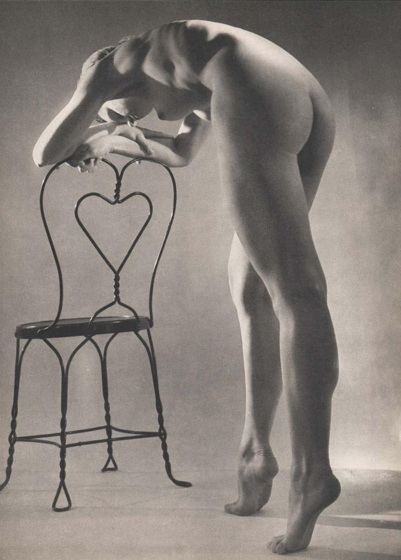 MARTIN MUNKACSI - Nude: Artist: MARTIN MUNKACSI Print Title: Nude Medium: Sheet-fed Gravure Printing Date: 1950's Printed in the USA Image Size Approx. 12 X 8.5 inches Martin Munkacsi (1896-1963) was a Hungarian photographer