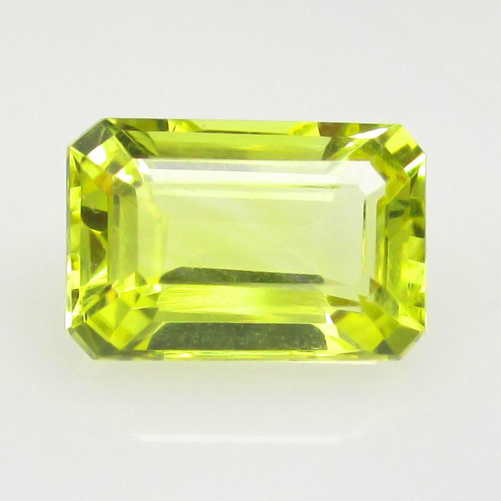 4.52 Ctw Natural Lemon Quartz Octagon Cut: No Reserve! Title: 4.52 Ctw Natural Lemon Quartz Octagon Cut Stone Clarity: VVS Gemstones: Natural Lemon Quartz Carat Weights: 4.52 Size/Dimensions: 12.30 x 8.30 x 6.10 mm Additional Information: Good