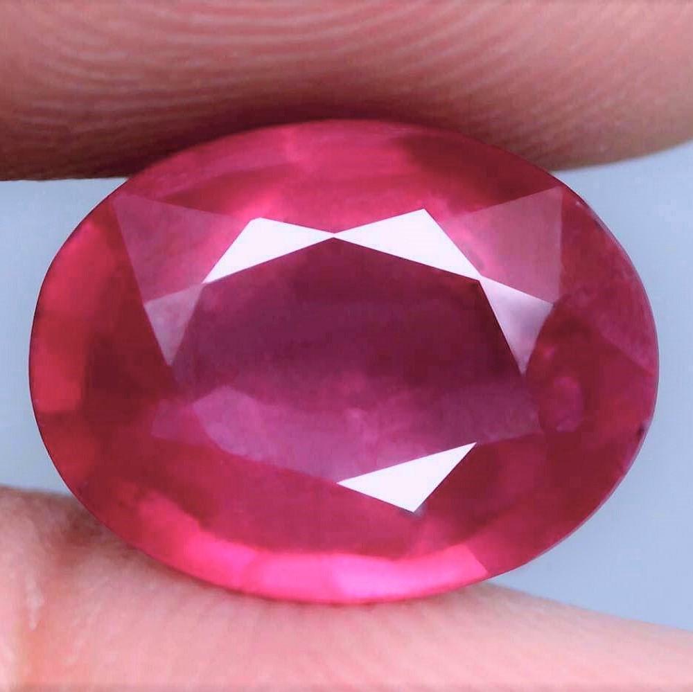 2,66 cts Natural Oval Pink Red Ruby (1 of 3)
