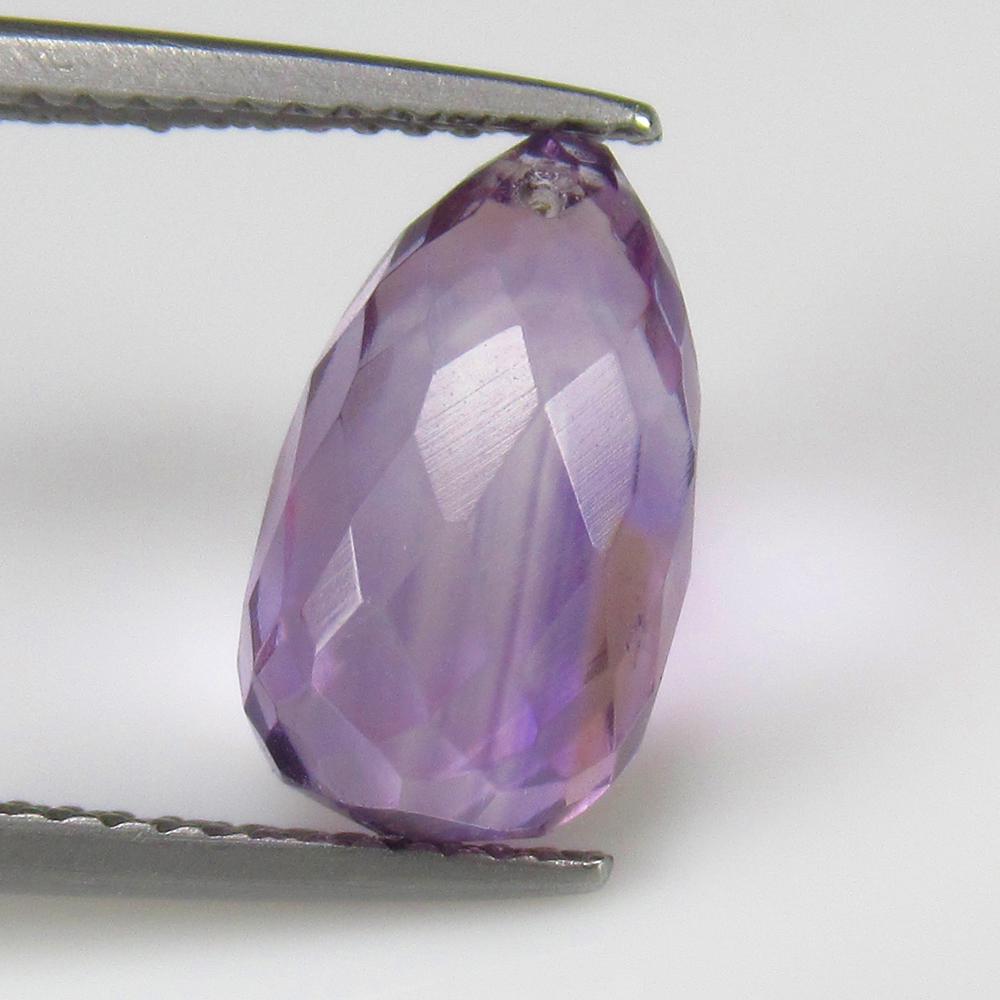 Natural Purple Amethyst Beads - 4.43 Ct: No Reserve! Title: Natural Purple Amethyst Beads - 4.43 Ct Origin: Brazil Weight: 4.43 Size/Dimensions: 12.0 x 7.1 x 7.1 mm Additional Information: Pieces : 1 No's / Shape : Drilled Pear Drop Beads / 