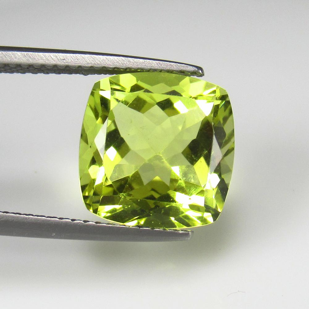 5.57 Ct - Natural Lemon Quartz: No Reserve! Title: 5.57 Ct - Natural Lemon Quartz Additional Information: Gemstone Metal Purity: - Gemstones: Quartz Carat Weights: 5.57 Size/Dimensions: 11.0 x 11.0 x 7.5 mm Additional Information: P