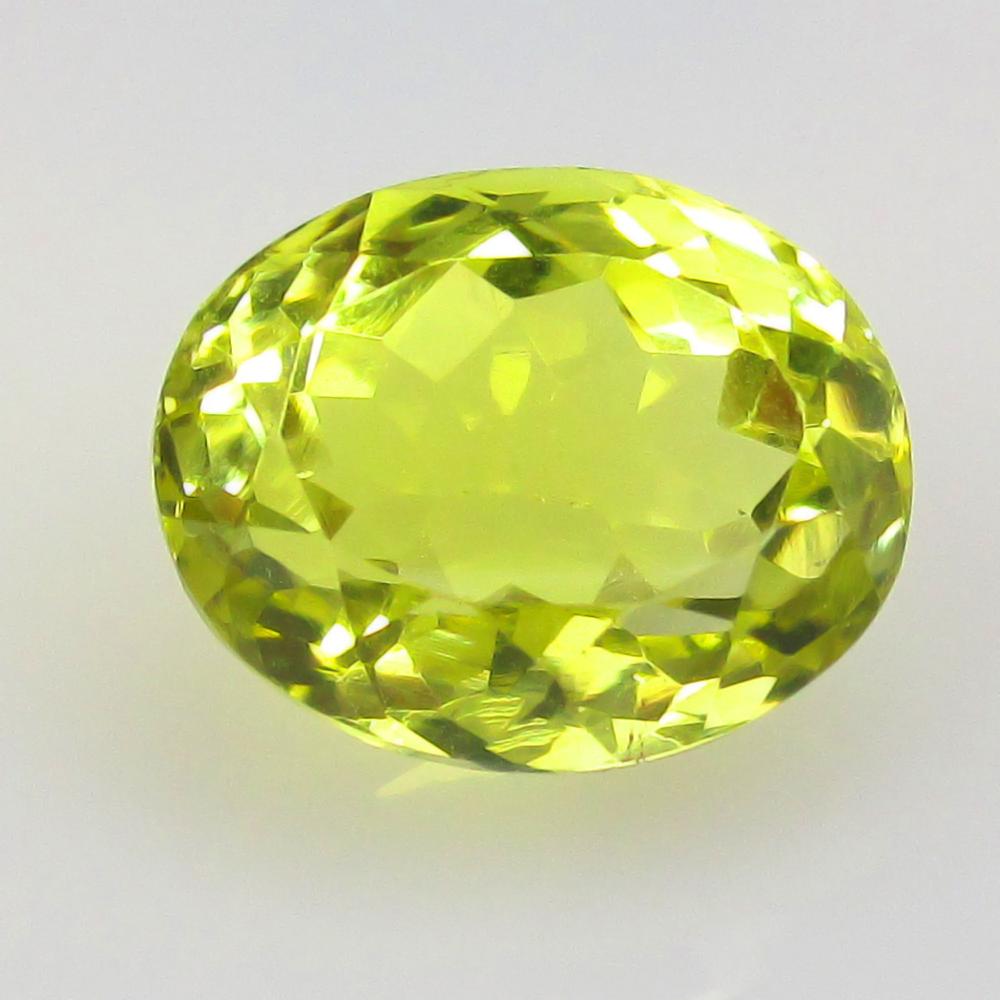 10.31 Ctw Natural Lemon Quartz Oval Cut: No Reserve! Title: 10.31 Ctw Natural Lemon Quartz Oval Cut Stone Clarity: VVS Gemstones: Natural Lemon Quartz Carat Weights: 10.31 Size/Dimensions: 14.90 x 12.00 x 9.80 mm Additional Information: Good