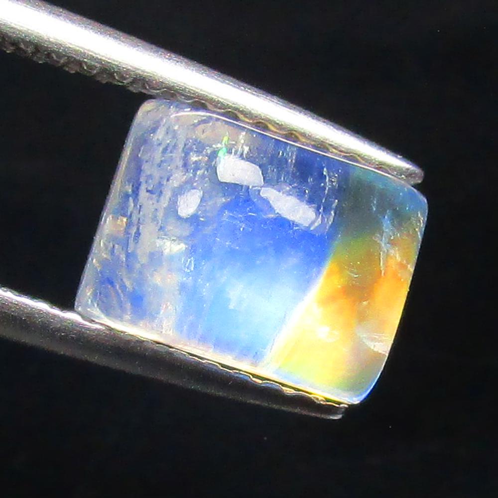 2.37 Ctw Natural Blue Moonstone Cushion Cab: No Reserve! Title: 2.37 Ctw Natural Blue Moonstone Cushion Cab Stone Clarity: Transparent Gemstones: Natural Moonstone Carat Weights: 2.37 Size/Dimensions: 8.30 x 6.20 x 5.10 mm Additional Information