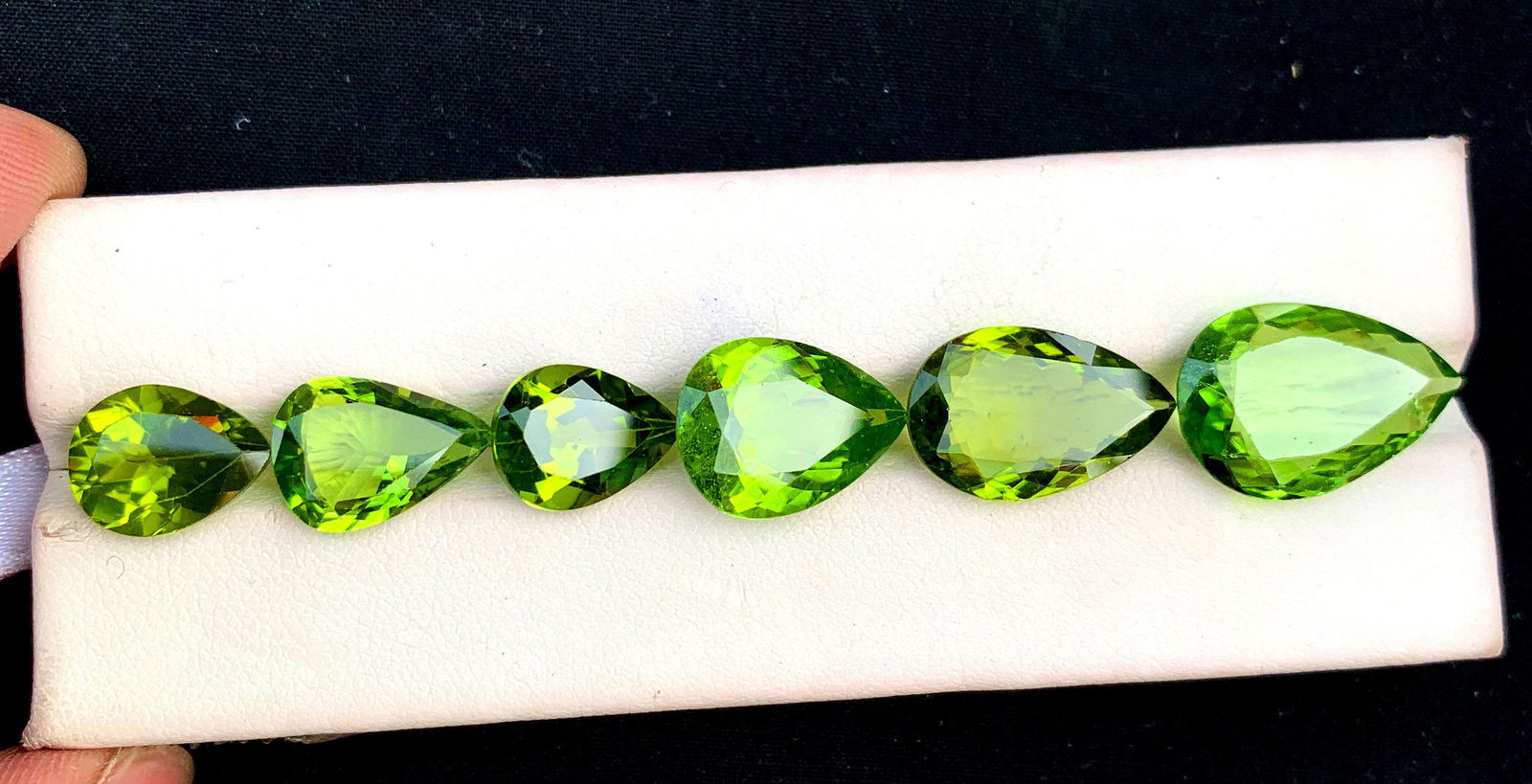 Peridot Loosegemstones ~ Set of pear cut natural Peridot Gemstones From Pakistan ~ 31 Carats ~ (1 of 6)