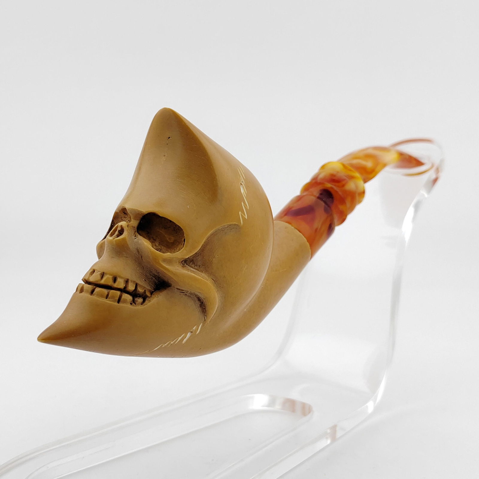 Moon Skull Meerschaum Pipe (1 of 9)
