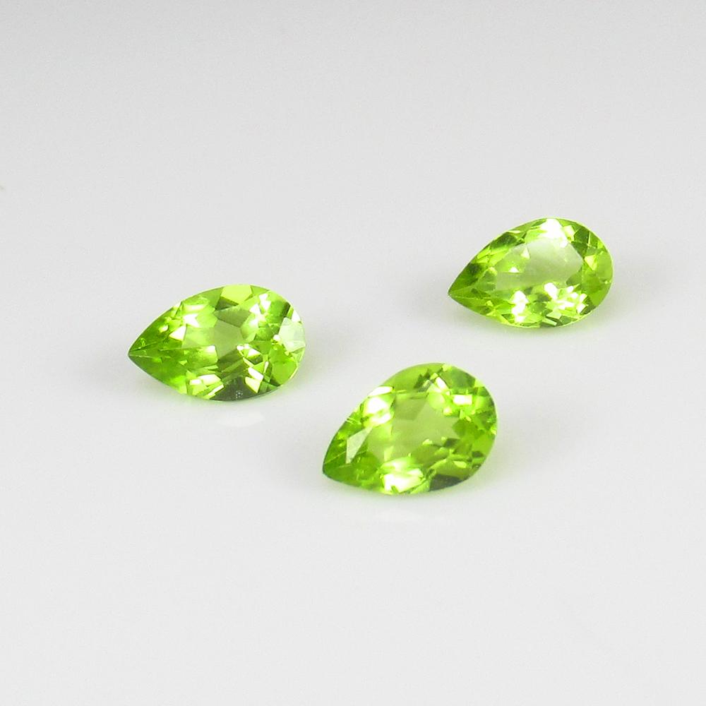 Natural Green Peridot Set - 1.34 Ct (1 of 2)