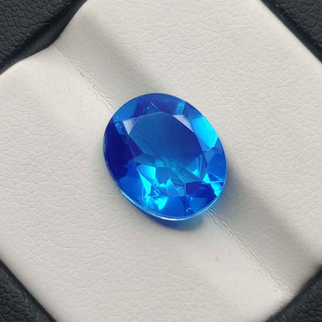 4.75 Ct "Beautiful" Caribbean Blue Triplet Quartz: No Reserve! Title: 4.75 Ct "Beautiful" Caribbean Blue Triplet Quartz Gemstones: Triplet Quartz Carat Weights: 4.75 ct Size/Dimensions: 12 X 10 mm Treatment: Made of two natural quartz About Stone: Thi