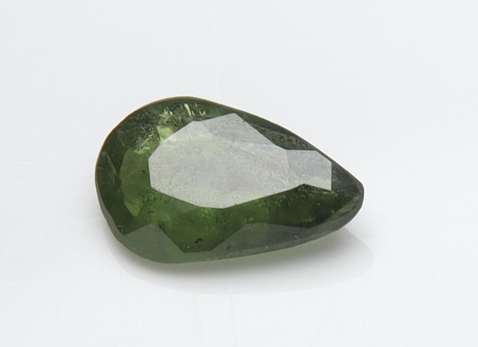 Lovely " Natural Green Sapphire " 0.46 Cts Natural GreenSapphire (1 of 4)