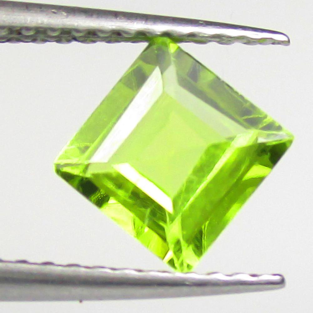 1.07 Ctw Natural Pakistan Peridot Square Cut: No Reserve! Title: 1.07 Ctw Natural Pakistan Peridot Square Cut Stone Clarity: VVS Gemstones: Natural Peridot Carat Weights: 1.07 Size/Dimensions: 6.30 x 6.20 x 3.40 mm Additional Information: Top Cla