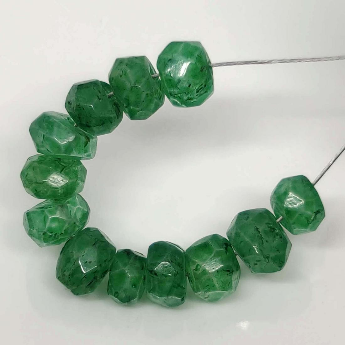 5.50 Ct Natural Emerald Drilled Beads: No Reserve! Title: 5.50 Ct Natural Emerald Drilled Beads Gemstones: Natural Emerlad Carat Weights: 5.50 ct Size/Dimensions: 4 - 5 mm Approx Treatment: Coated Materials & Techniques: Emerald Shipping: 
